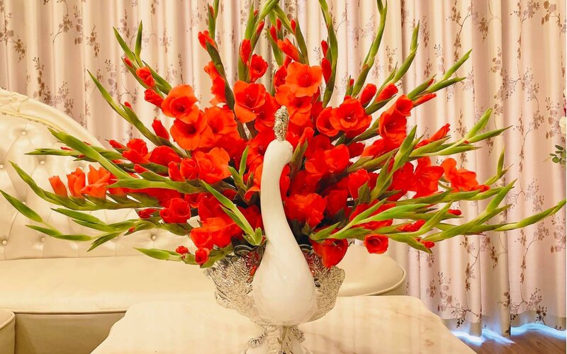 gợi ý 30 kiểu cắm bình hoa Tết vừa đẹp vừa sang, rước lộc về nhà